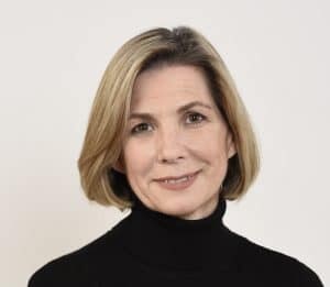 Leslie Farinella Headshot