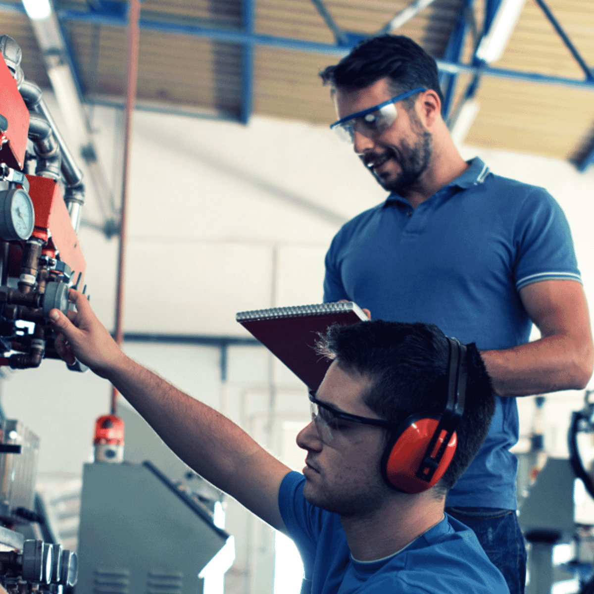 IoT manufacturing hero