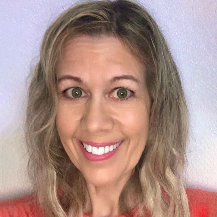 photo of Lisa Hamilton